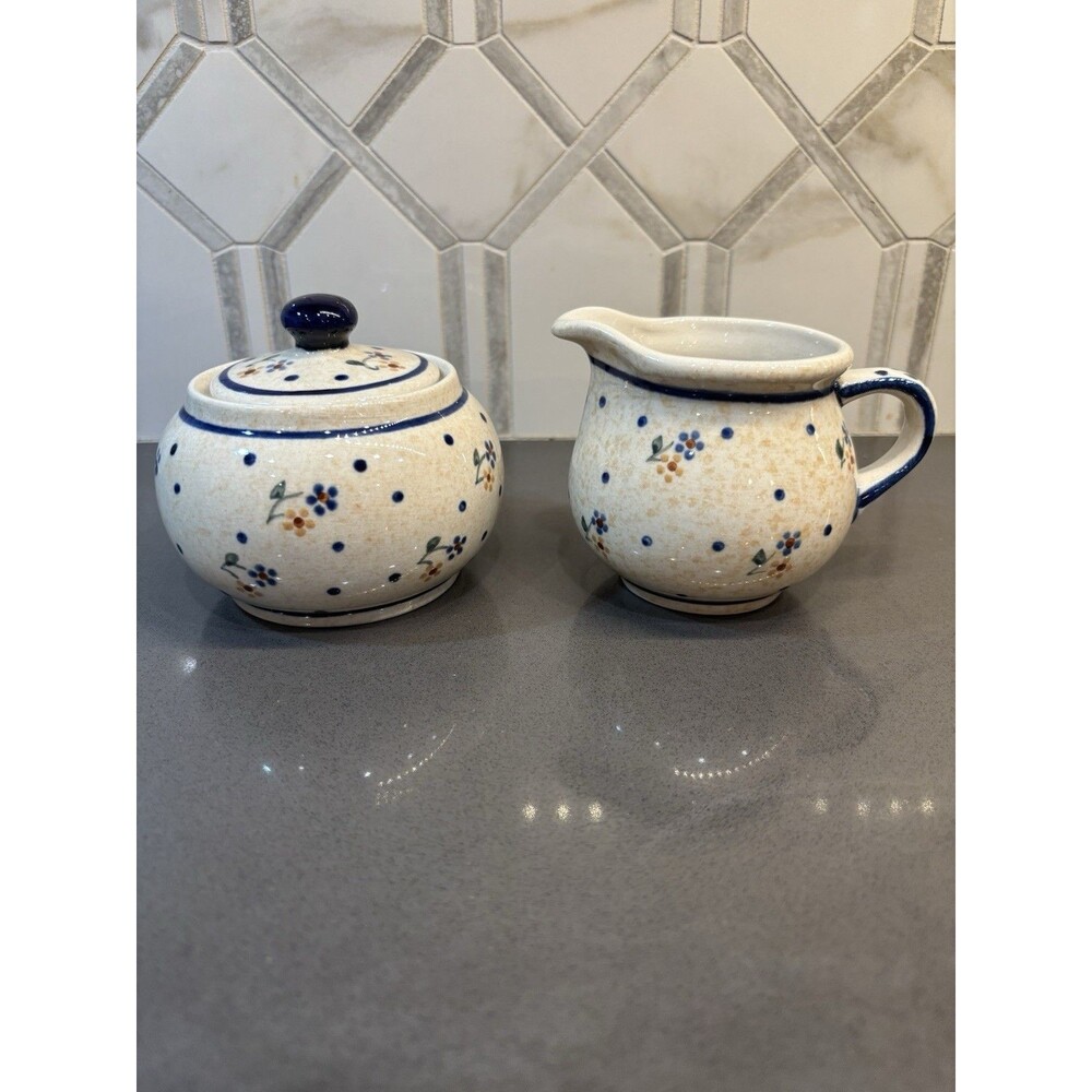 Bolesławiec Polish Pottery Lidded Sugar Bowl And Creamer Pitcher Country Meadow